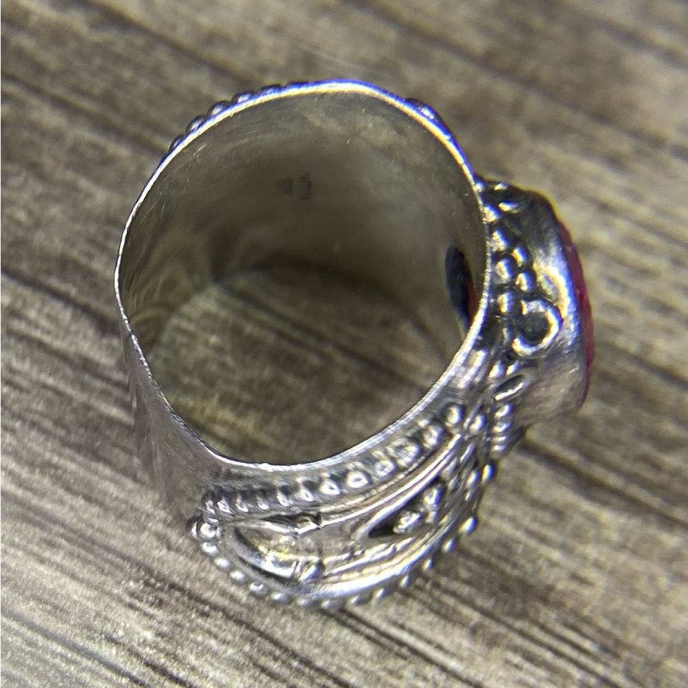Elegant extra Wide Silver Band stamped “India 925 “Ruby Gemstone Ring - Picture 4 of 6